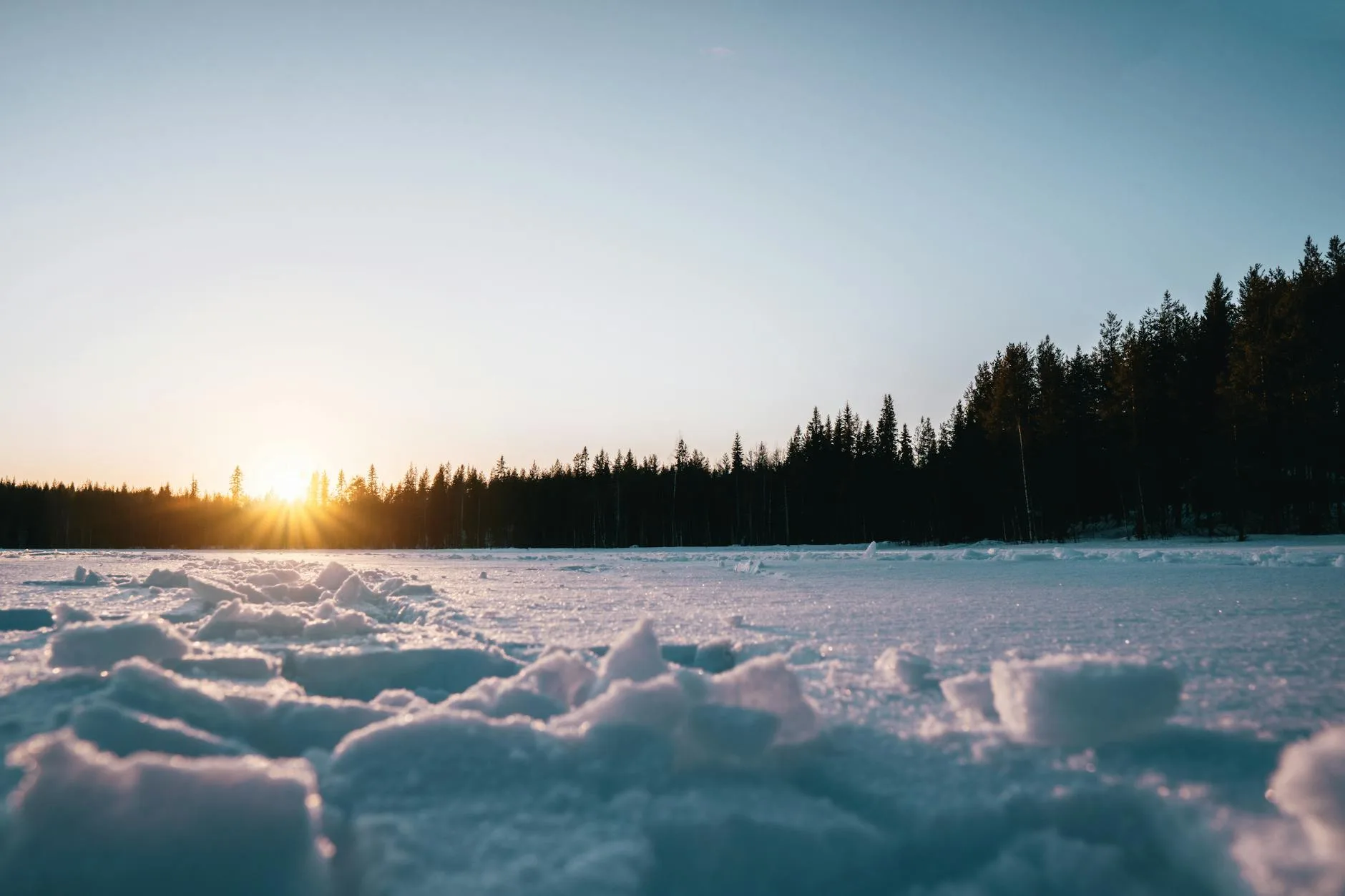Le lac Inari (Inarijärvi) : un géant des eaux arctiques